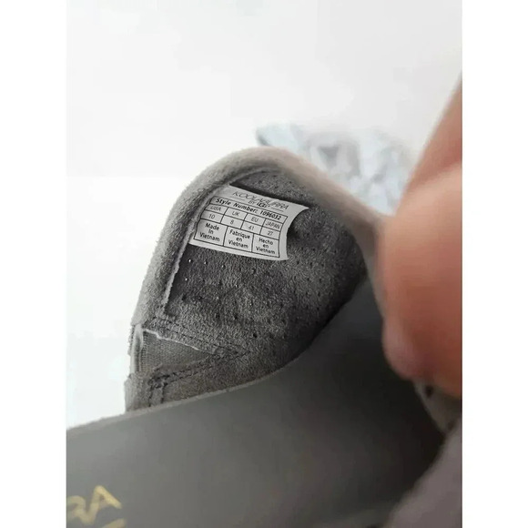 Koolaburra by Ugg Raychel Sandal Block Heel Suede Gray Size 10. - Picture 6 of 7